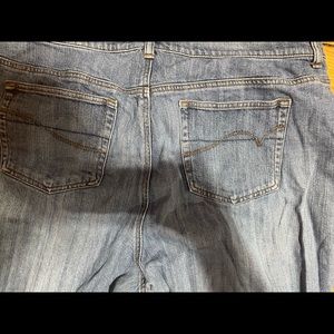 22W womens jeans